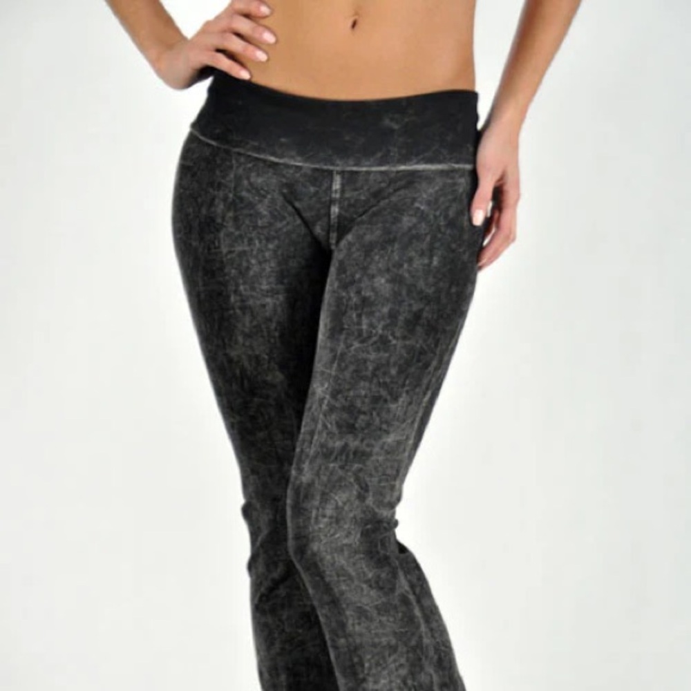 T Party Fashion Black Acid Wash leggings